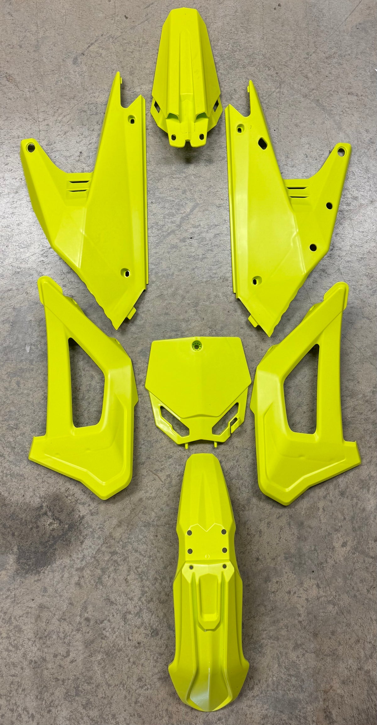 BODYWORK KIT - 2022 to 2024 - CX65 - mega flow yellow